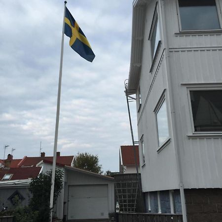 Accommodation For 2 In The Center City Of Lysekil Exterior foto